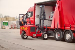 010 Vehicle Mounted Lift Truck Moffett 300x200 Training Courses