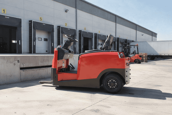 Electric tow tractor